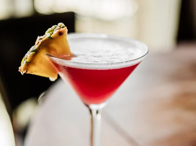 Коктейль Космополитен – рецепт от Винного дома Мильстрим